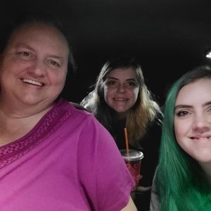 Meet your Posher, Robin